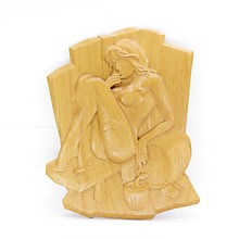 Панно резное "Банщица" 25см